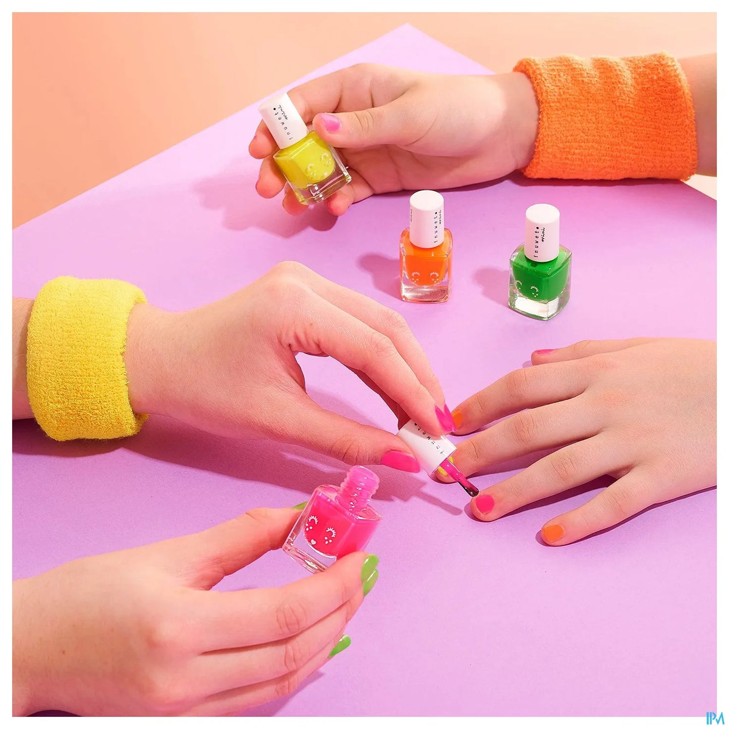 Smalto per unghie giallo neon per bambini